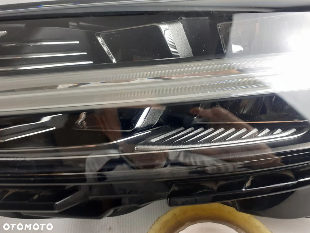 Lampa lewa Full LED Volvo S\V60 CC 18-21r.22025901 - 4