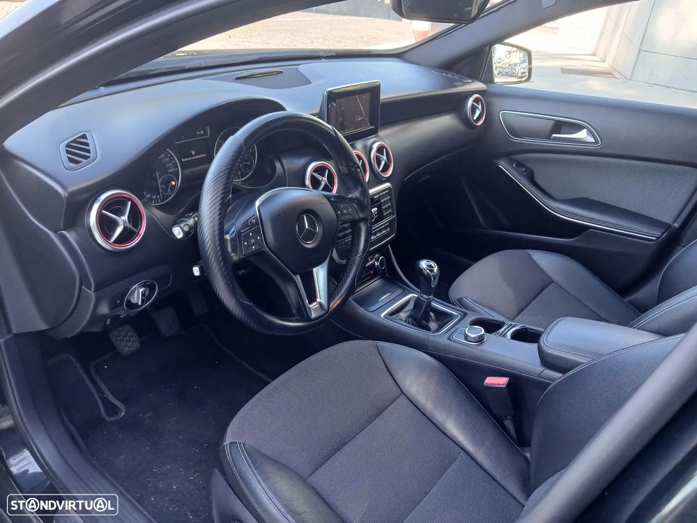 Mercedes-Benz A 180 CDI AMG Line - 21