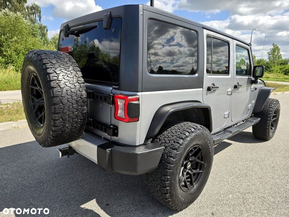 Jeep Wrangler 3.6 Unlim Sahara - 17