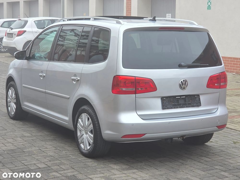 Volkswagen Touran 1.6 TDI DPF BlueMotion Technology DSG Highline - 5