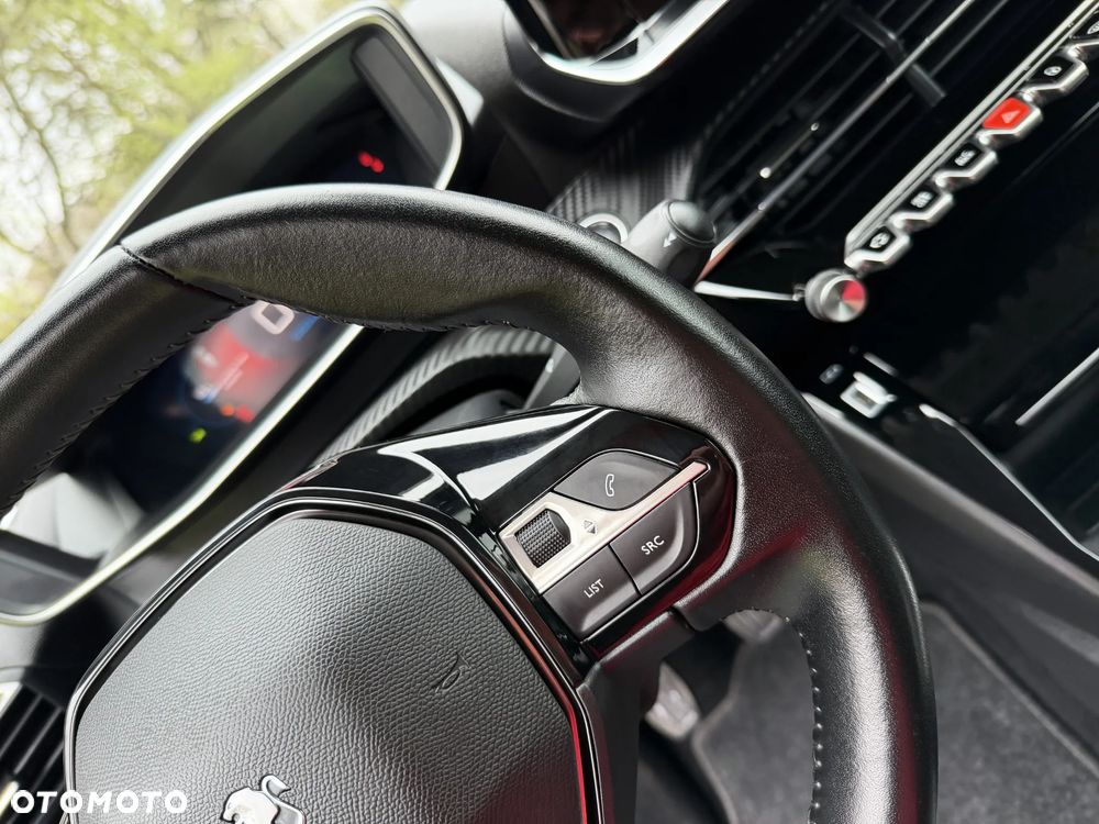 Peugeot 2008 PureTech 130 Allure Pack - 23