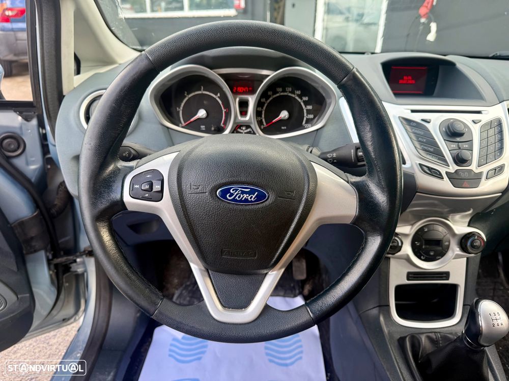 Ford Fiesta 1.6 TDCI Titanium - 15