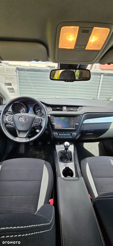 Toyota Avensis 1.8 Selection - 23