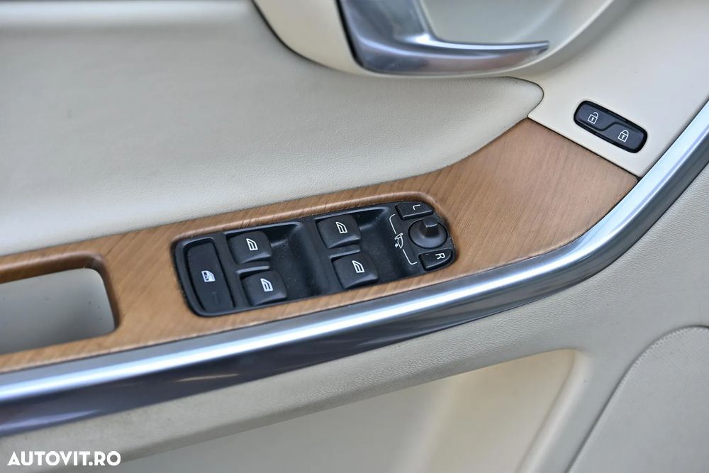 Volvo XC 60 D4 Geartronic Linje Inscription - 24