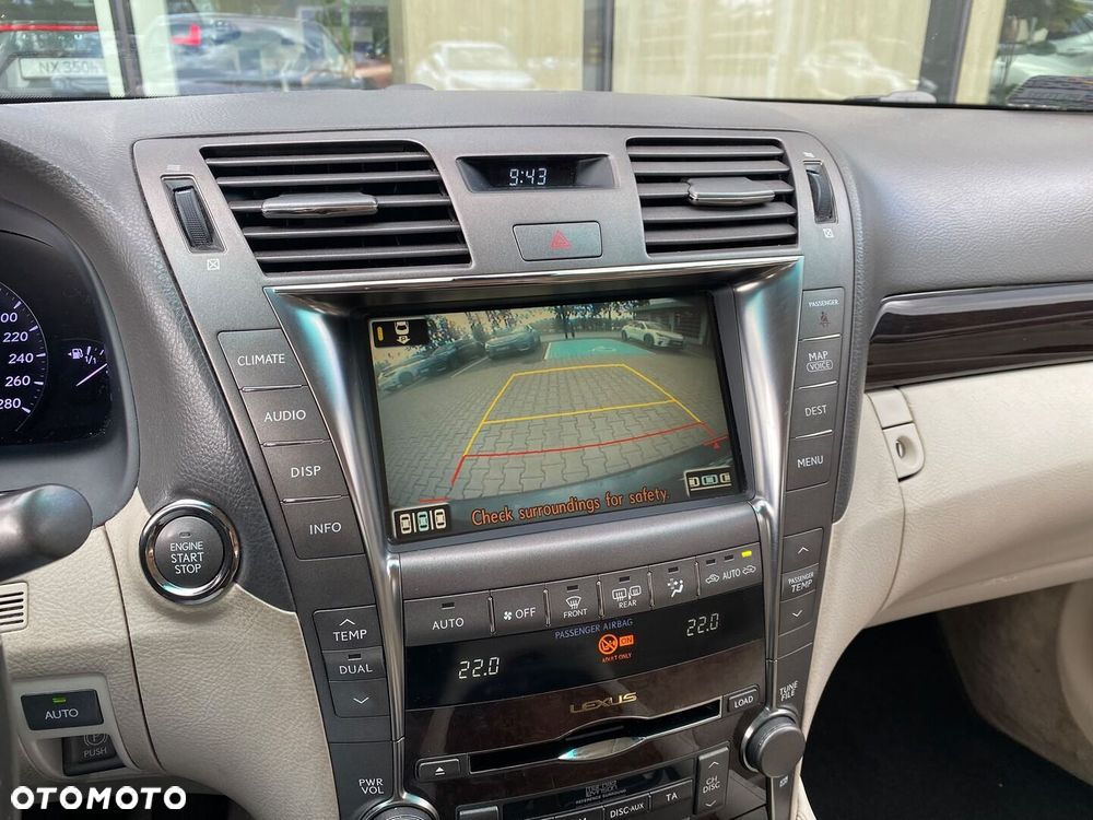 Lexus LS - 19