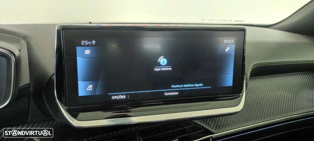 Peugeot 2008 1.2 PureTech GT - 32