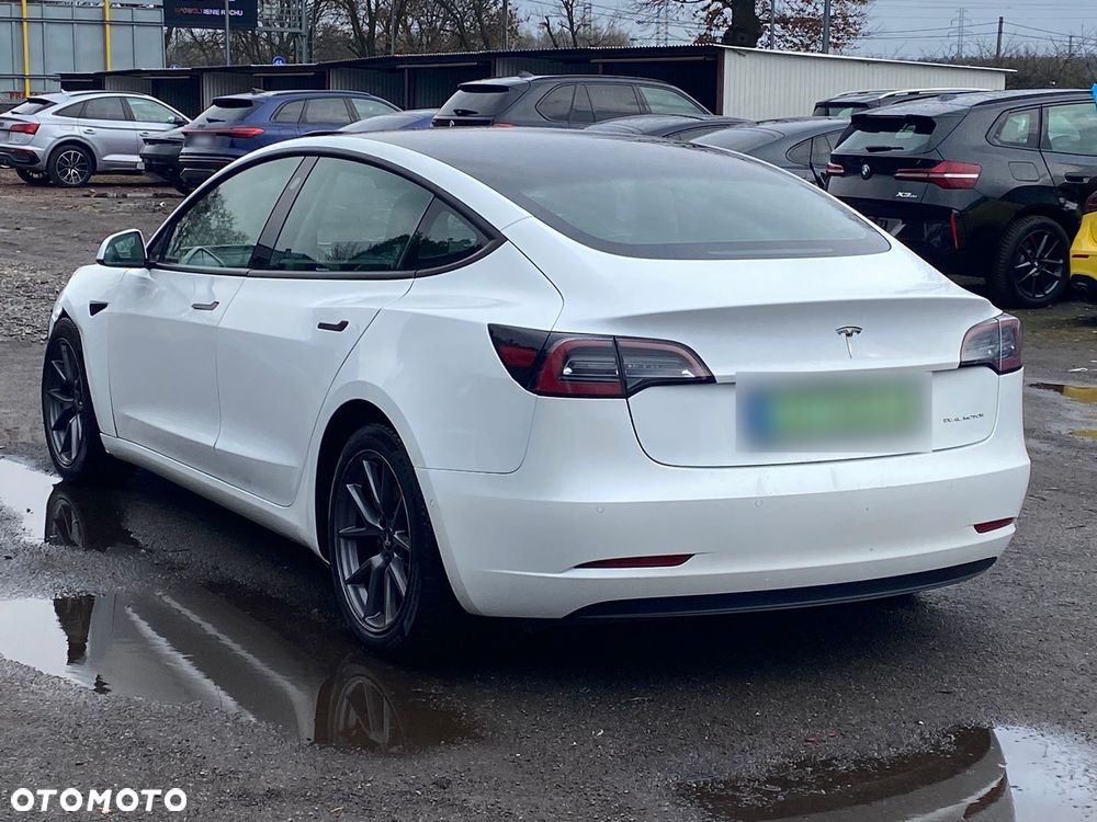 Tesla Model 3 - 1