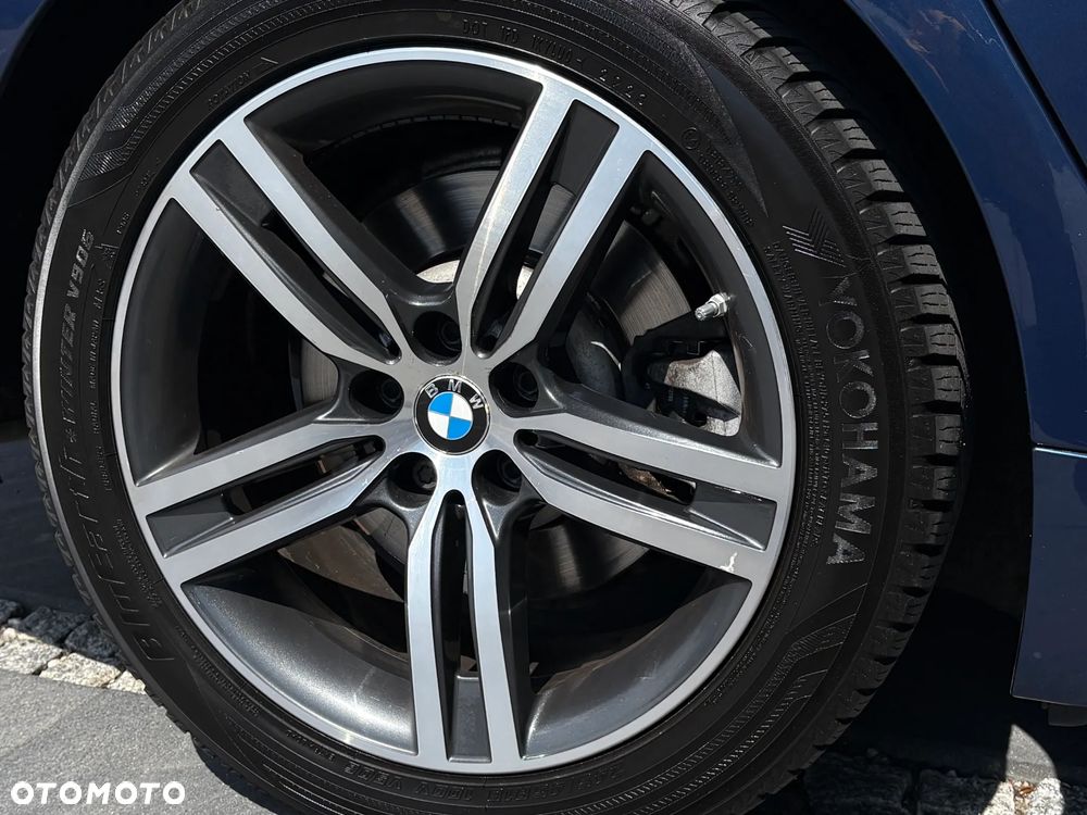 BMW Seria 5 520d xDrive Luxury Line sport - 28