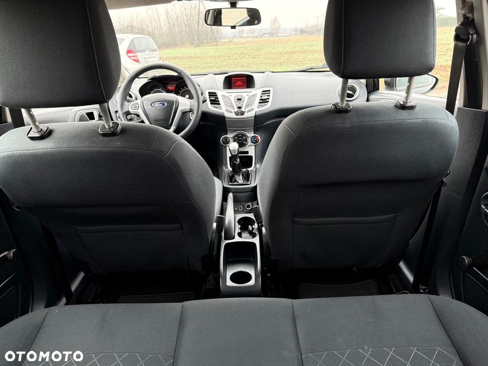 Ford Fiesta 1.25 Celebration - 24