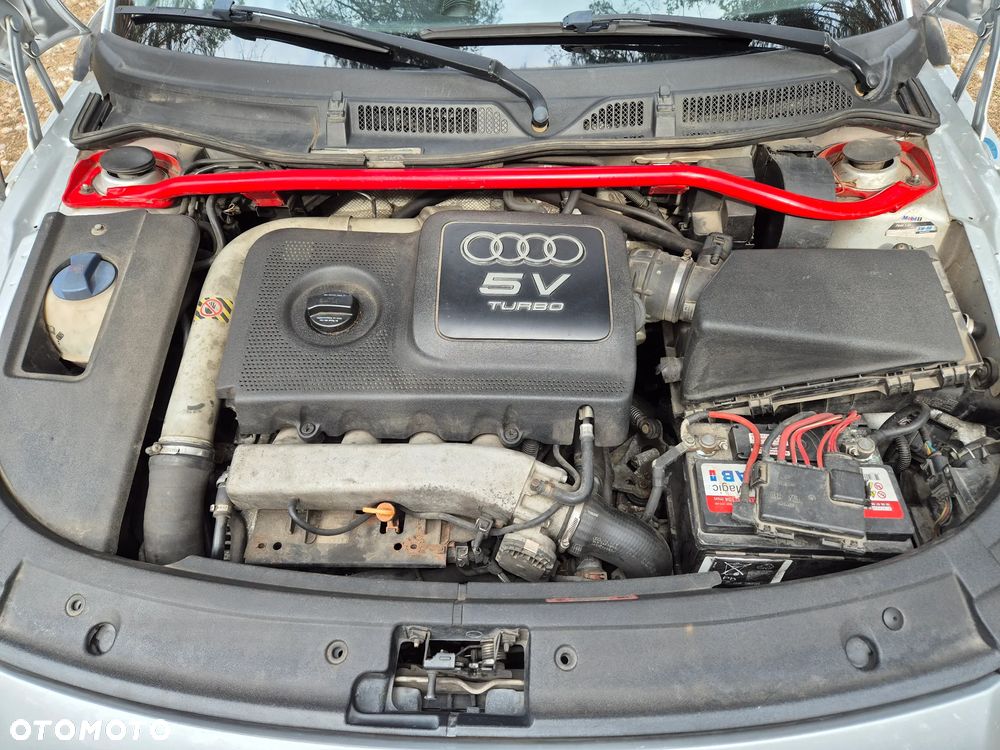 Audi TT Coupé 1.8T Quattro - 10