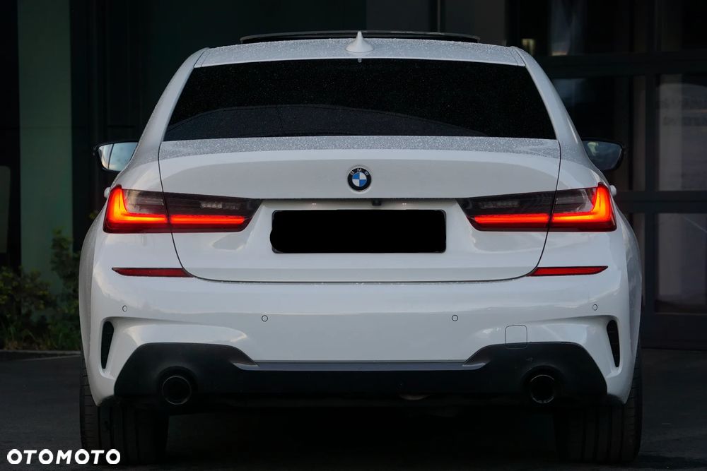 BMW Seria 3 330i xDrive M Sport sport - 7