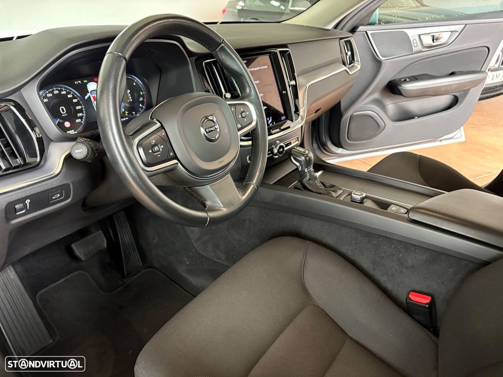 Volvo V60 2.0 D3 Momentum Plus Geartronic - 8