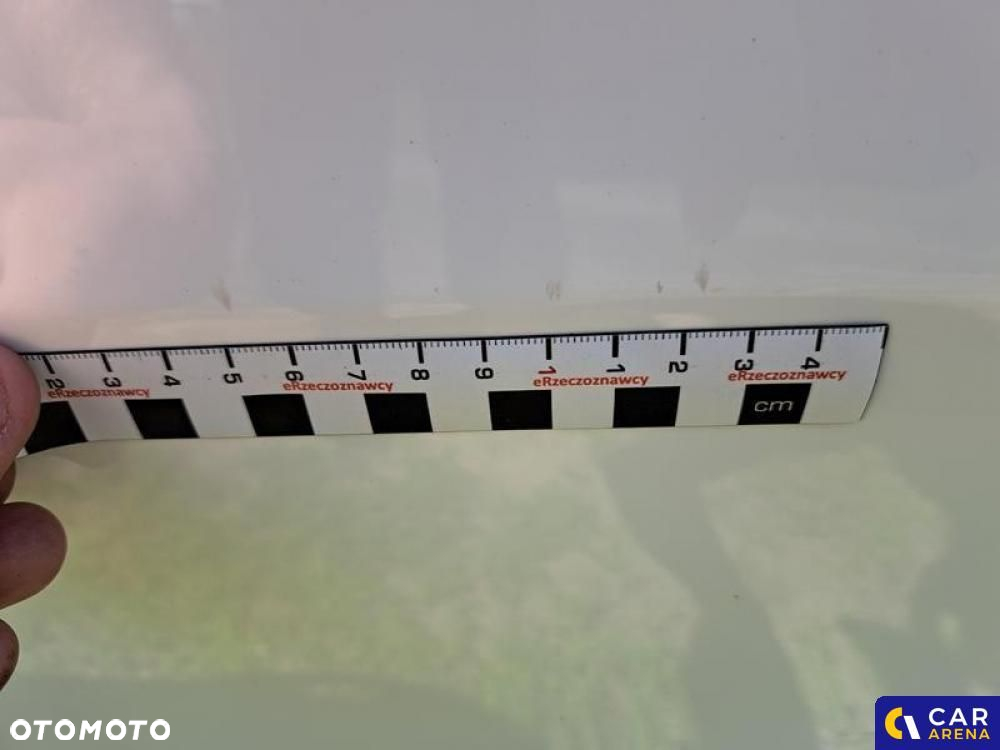 Toyota Camry - 35