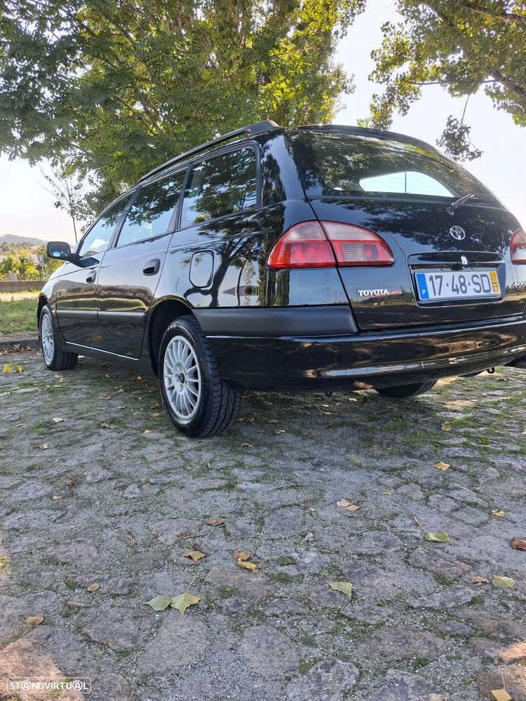 Toyota Avensis - 5