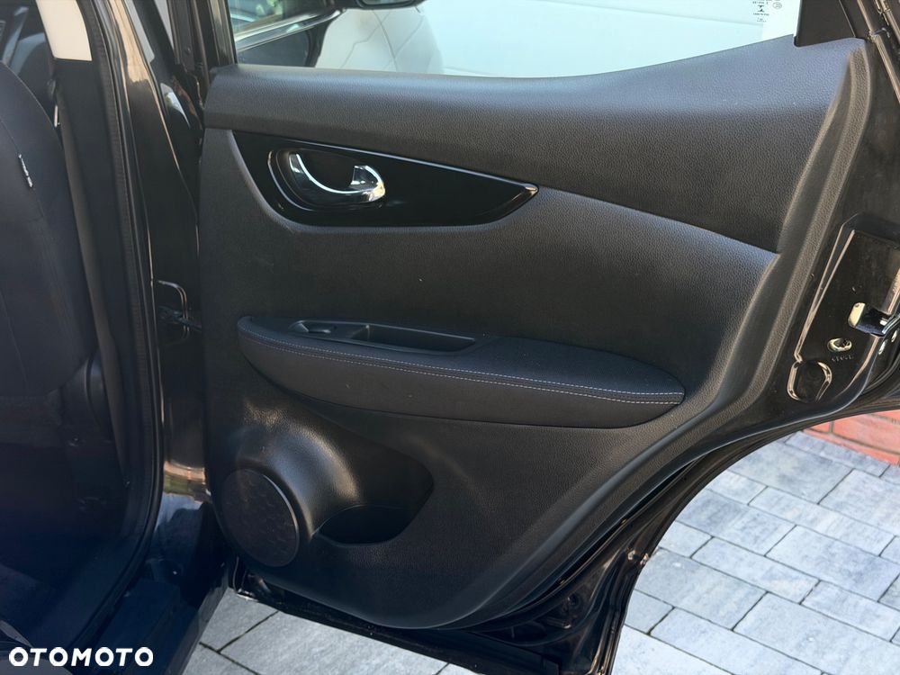 Nissan Qashqai 1.6 dCi 4 x 4 DPF tekna - 34