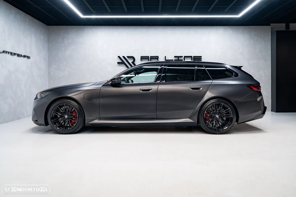 BMW M5 Touring xDrive - 17