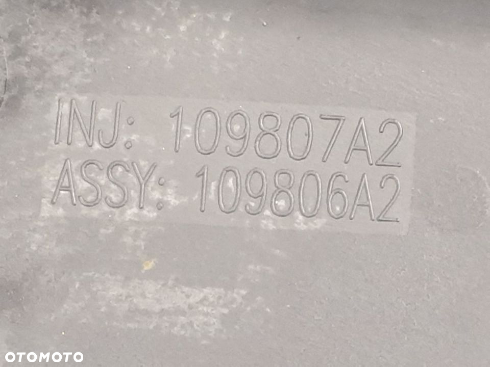 PEUGEOT 3008 2.0 BHDI od 2017 r . Listwa Błotnika Tył Prawy i Lewy - 5