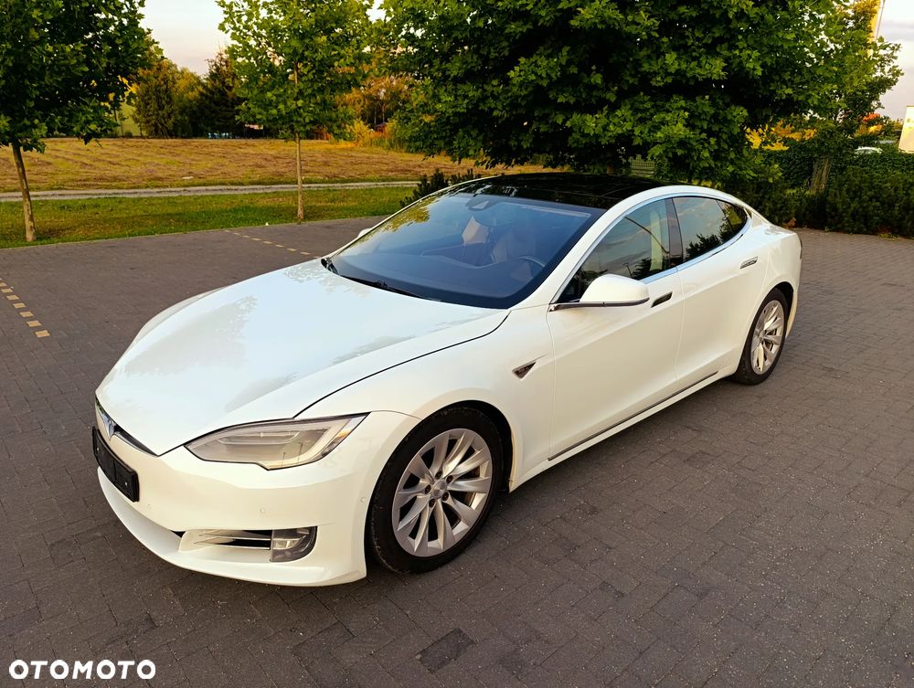 Tesla Model S Long Range Plus - 2