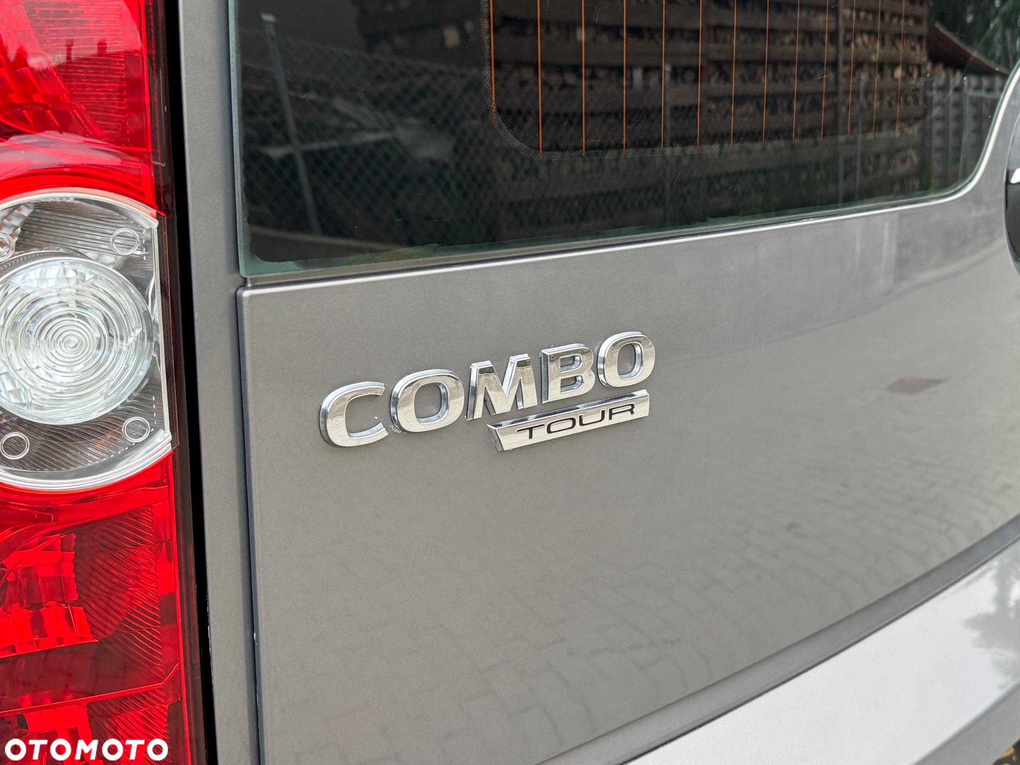 Opel Combo Tour 1.6 CDTI Cosmo - 18