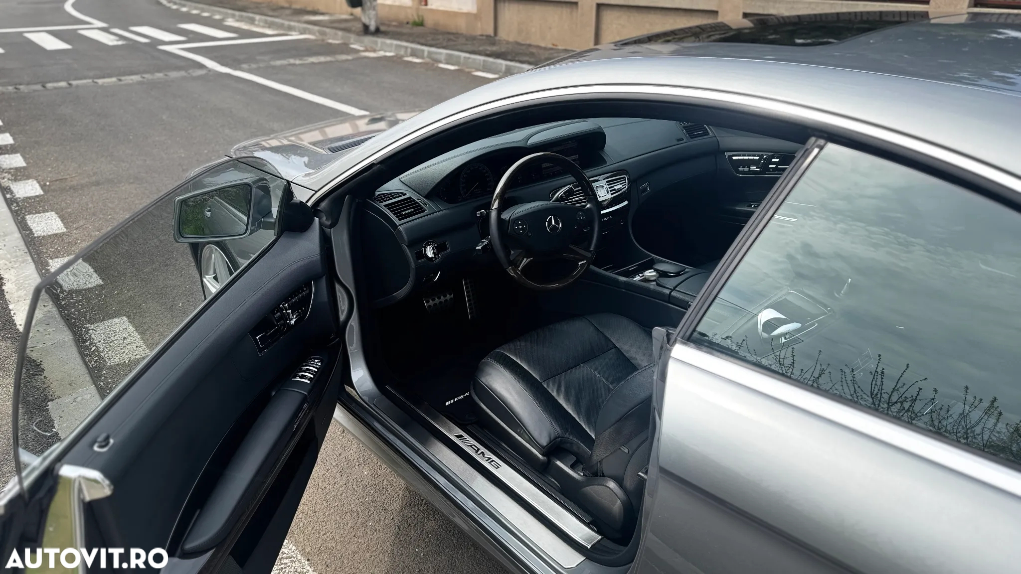 Mercedes-Benz CL 500 4Matic (BlueEFFICIENCY) 7G-TRONIC - 28