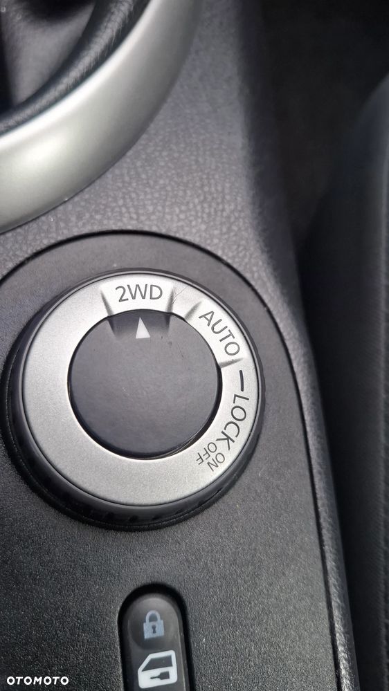 Nissan Qashqai 2.0 4x4 Visia - 14