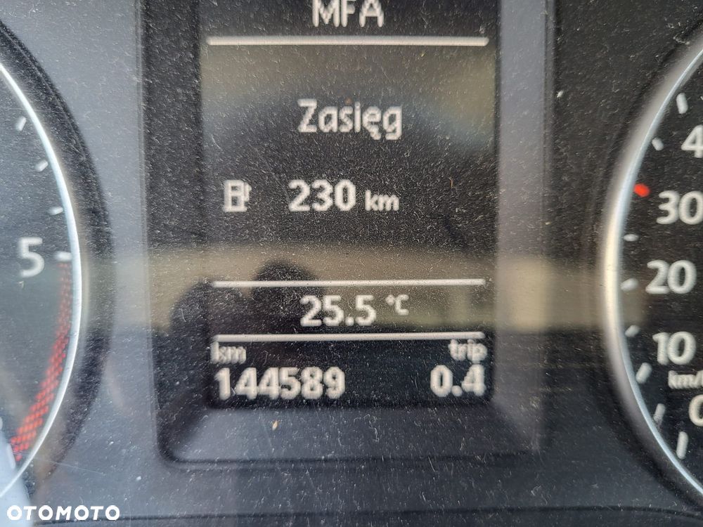Volkswagen Touran - 17