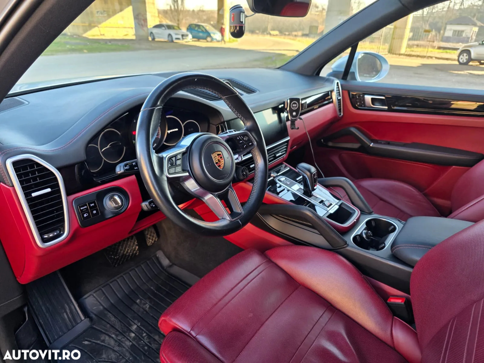 Porsche Cayenne - 21
