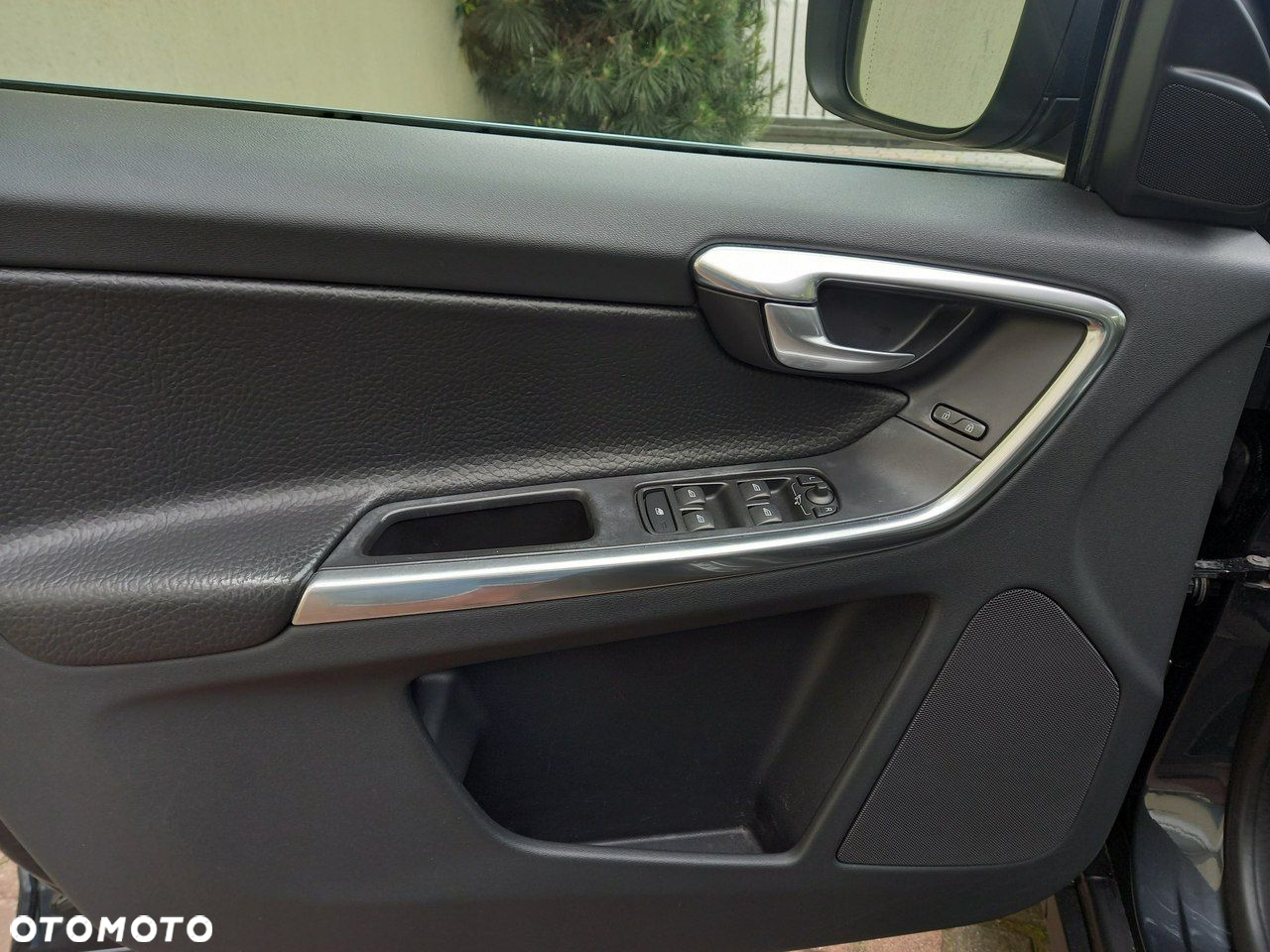 Volvo XC 60 D4 Geartronic Momentum - 27