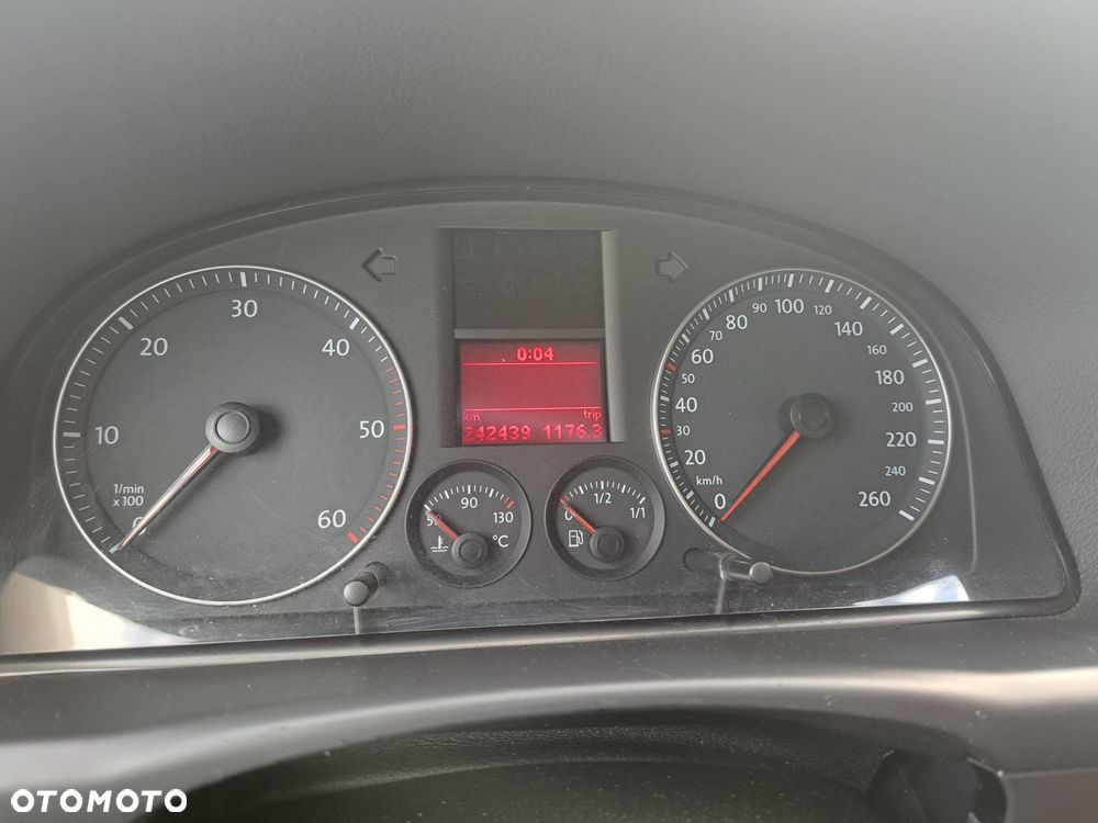 Volkswagen Touran 1.9 TDI Highline - 16