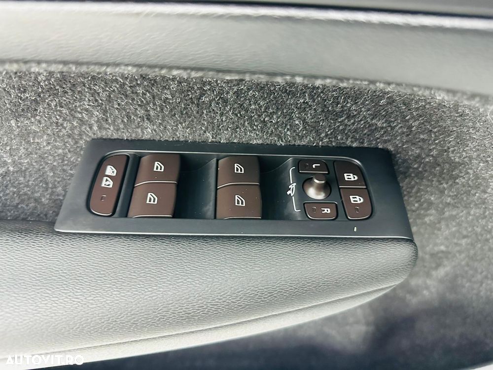 Volvo XC 40 D3 Momentum Pro - 12