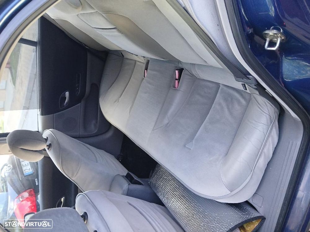 Renault Laguna 1.6 Privilège - 4