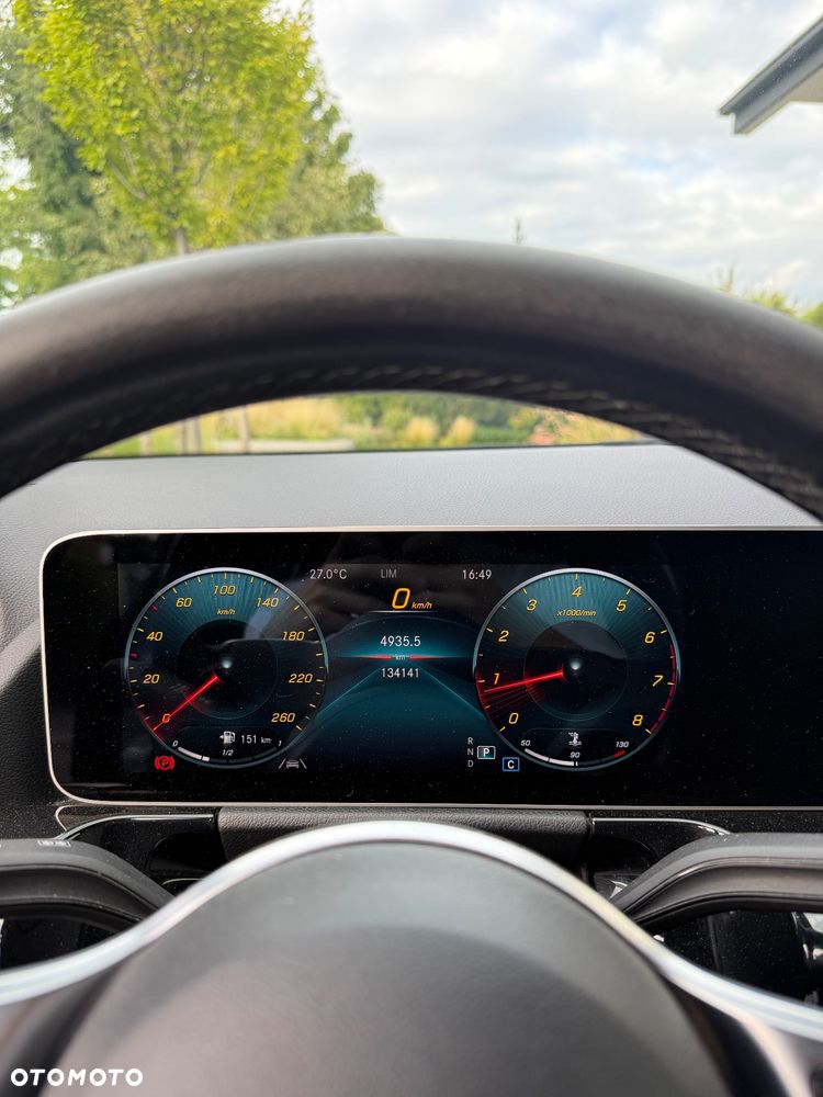 Mercedes-Benz GLA 200 Business Edition - 9