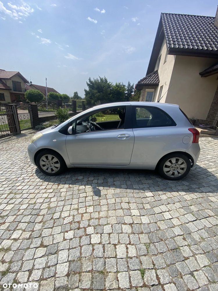 Toyota Yaris 1.0 VVT-i - 3
