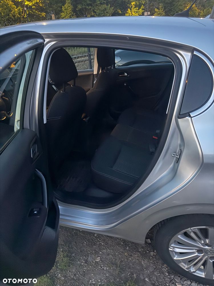 Peugeot 208 1.2 VTi Access - 10