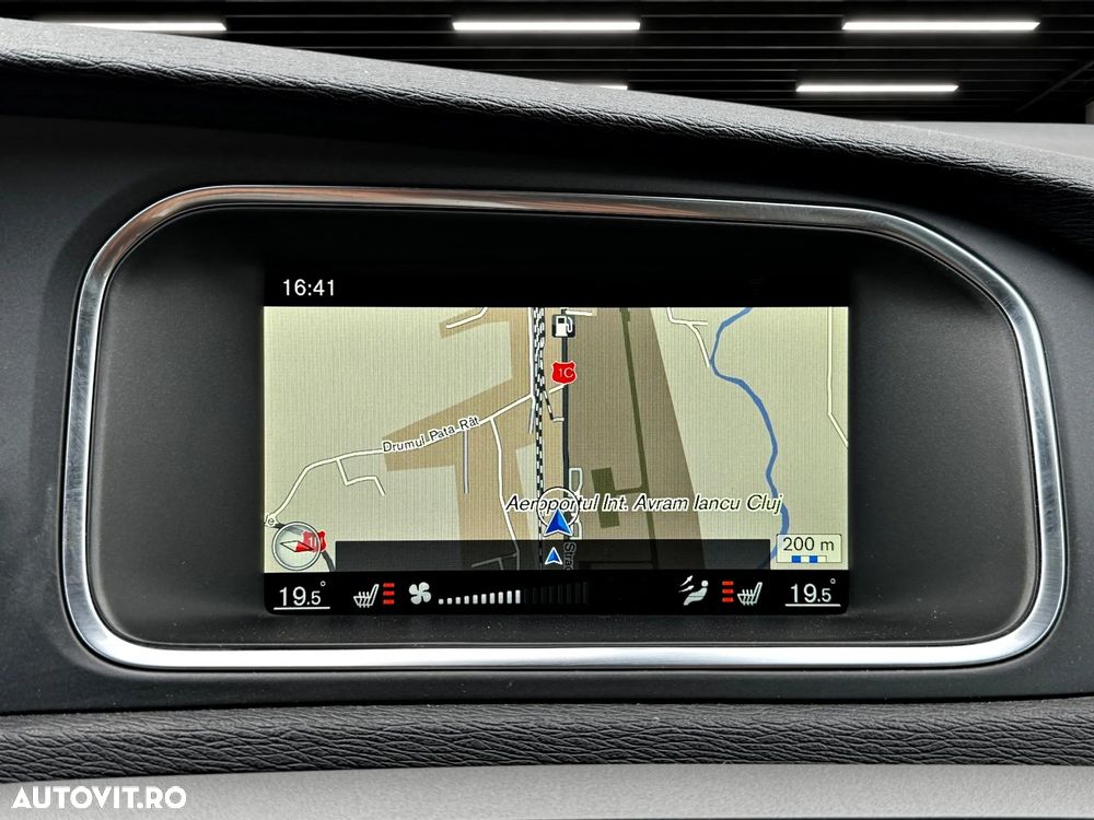 Volvo V40 D2 Powershift Momentum - 12