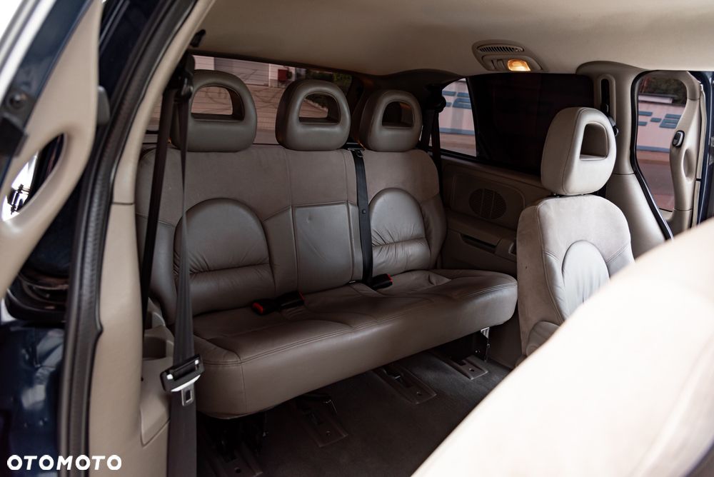 Chrysler Grand Voyager - 22