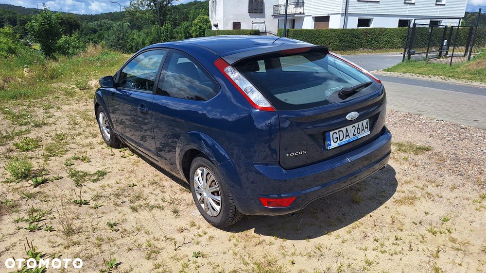 Ford Focus 1.4 Ambiente - 4