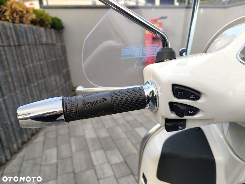 Piaggio Vespa - 11