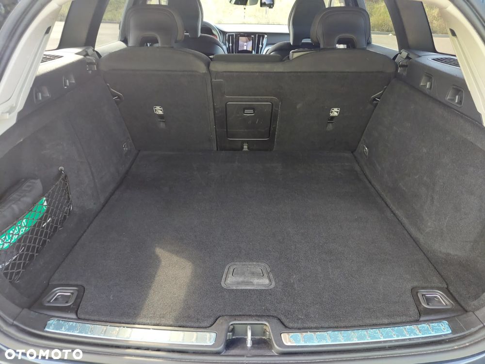 Volvo V60 D4 Momentum Pro - 18