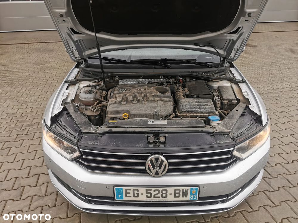 Volkswagen Passat 2.0 TDI (BlueMotion Technology) DSG Comfortline - 25
