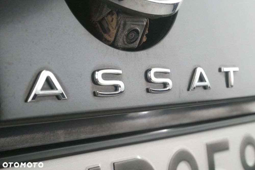 Volkswagen Passat Variant 2.0 TSI Business DSG - 18