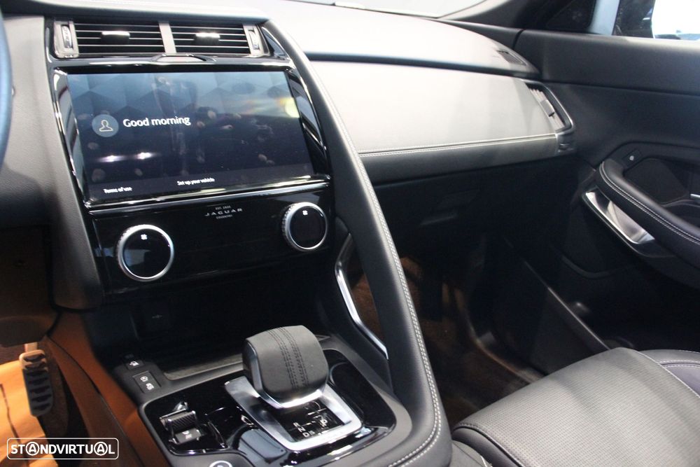 Jaguar E-Pace 1.5 P300e R-Dynamic HSE AWD Aut. - 11
