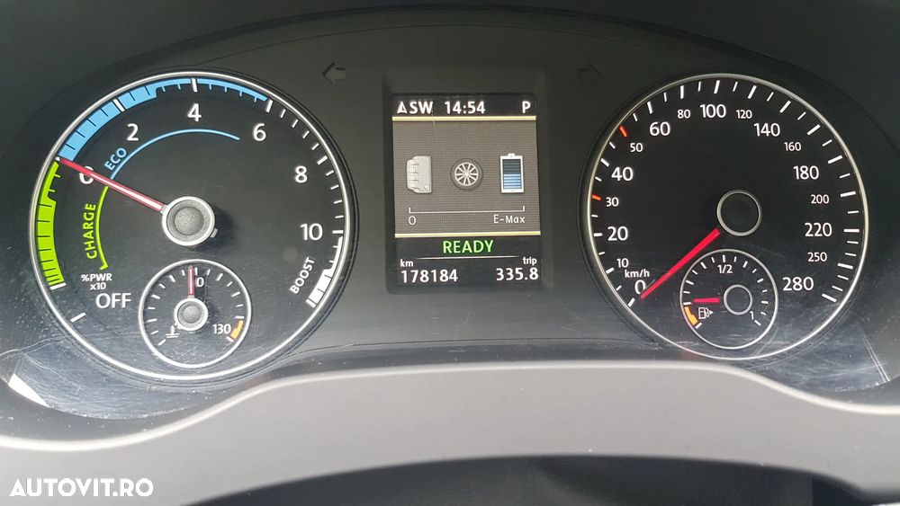 Volkswagen Jetta - 8