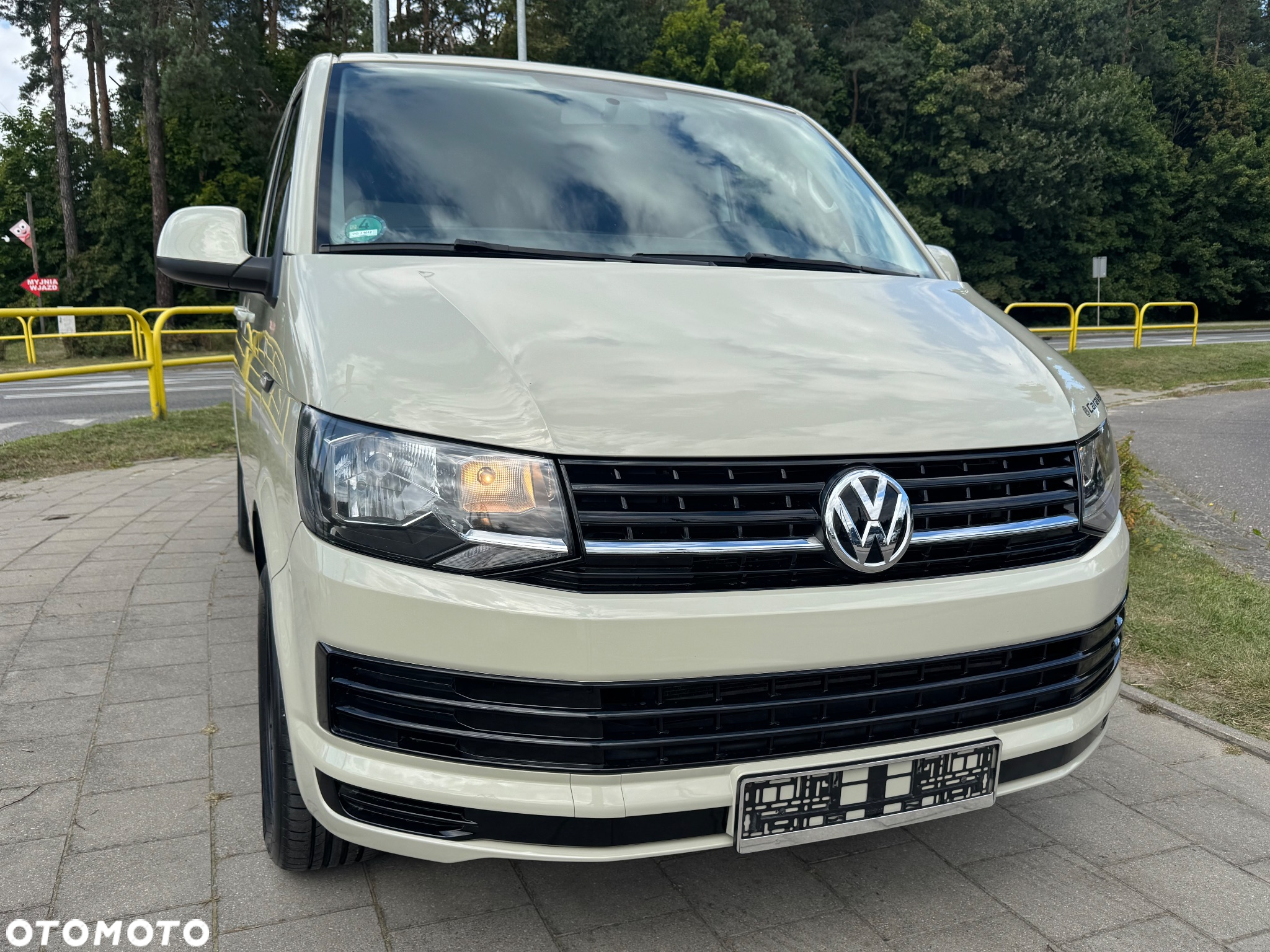 Volkswagen Caravelle 2.0 TDI L1 Highline - 4