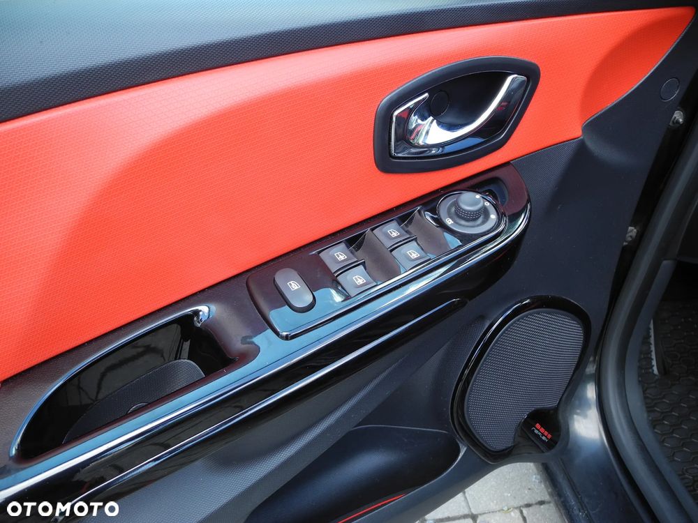 Renault Clio - 21