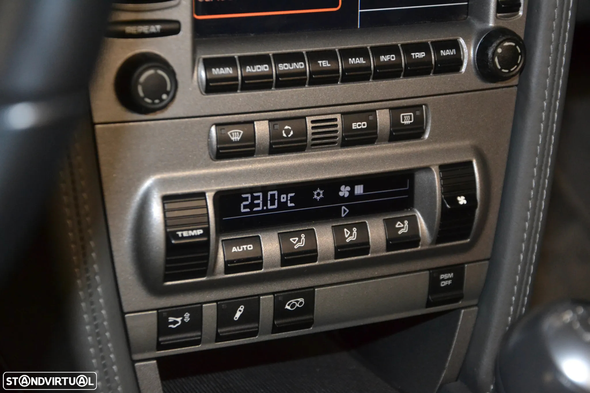 Porsche 911 (997) Carrera 4 S - 32