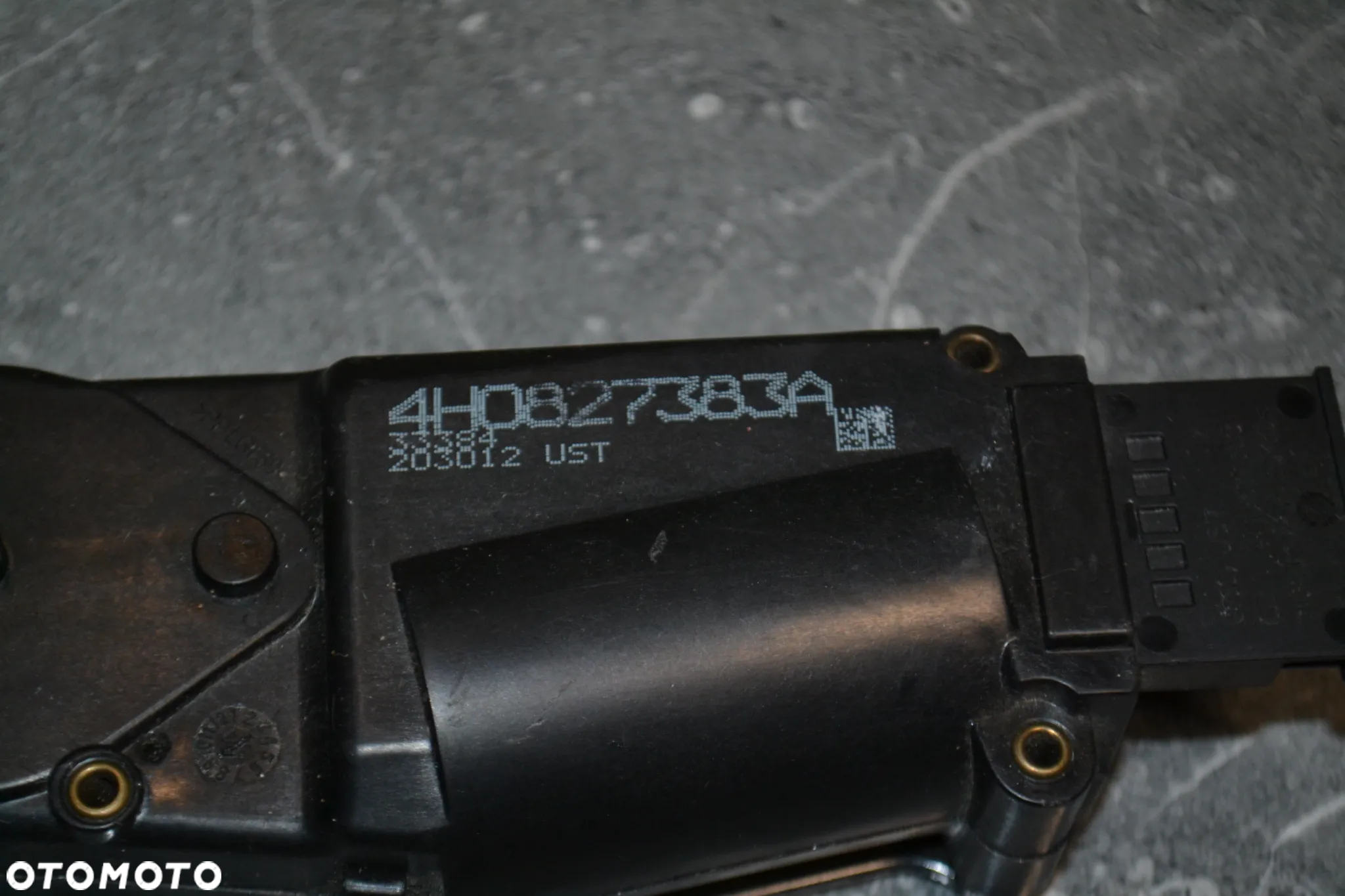 AUDI A4 B8 A6 C7 Q5 Q7 DOCIĄG ZAMEK KLAPY BAGAŻNIKA 4H0827383A - 3