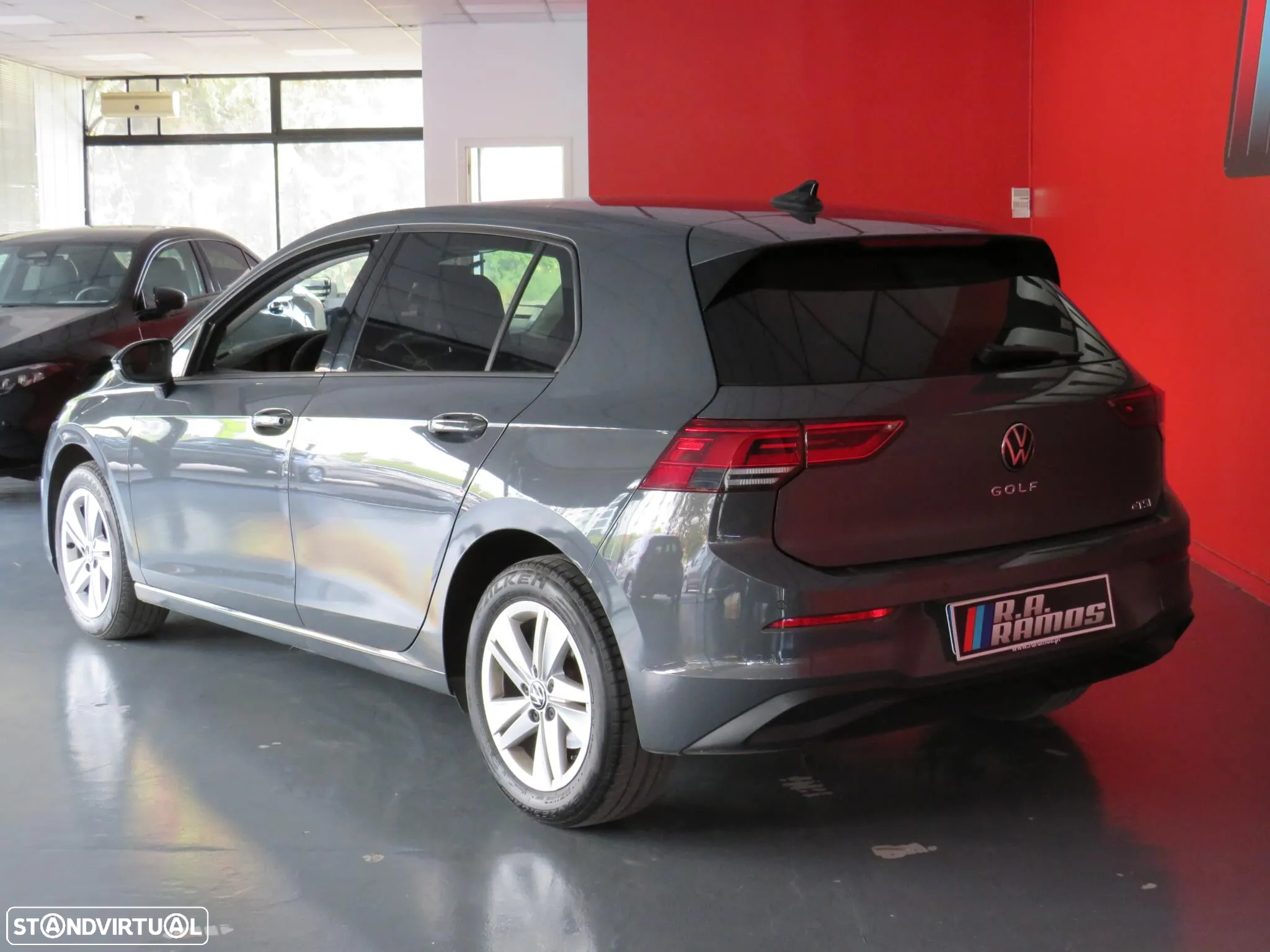 VW Golf 1.0 eTSI Life DSG - 8