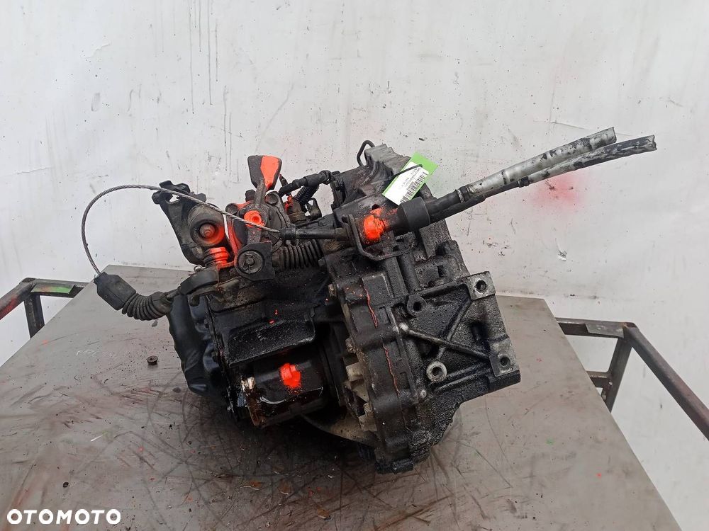 SKRZYNIA BIEGÓW TOYOTA AVENSIS T25 - 4