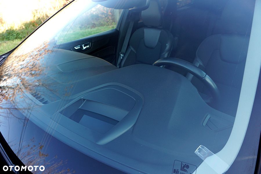 Volvo XC 60 B5 B Geartronic Momentum Pro - 20